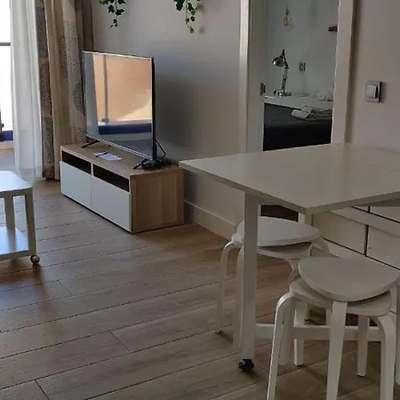 La Naval Flat Ii W Garage Apartmán